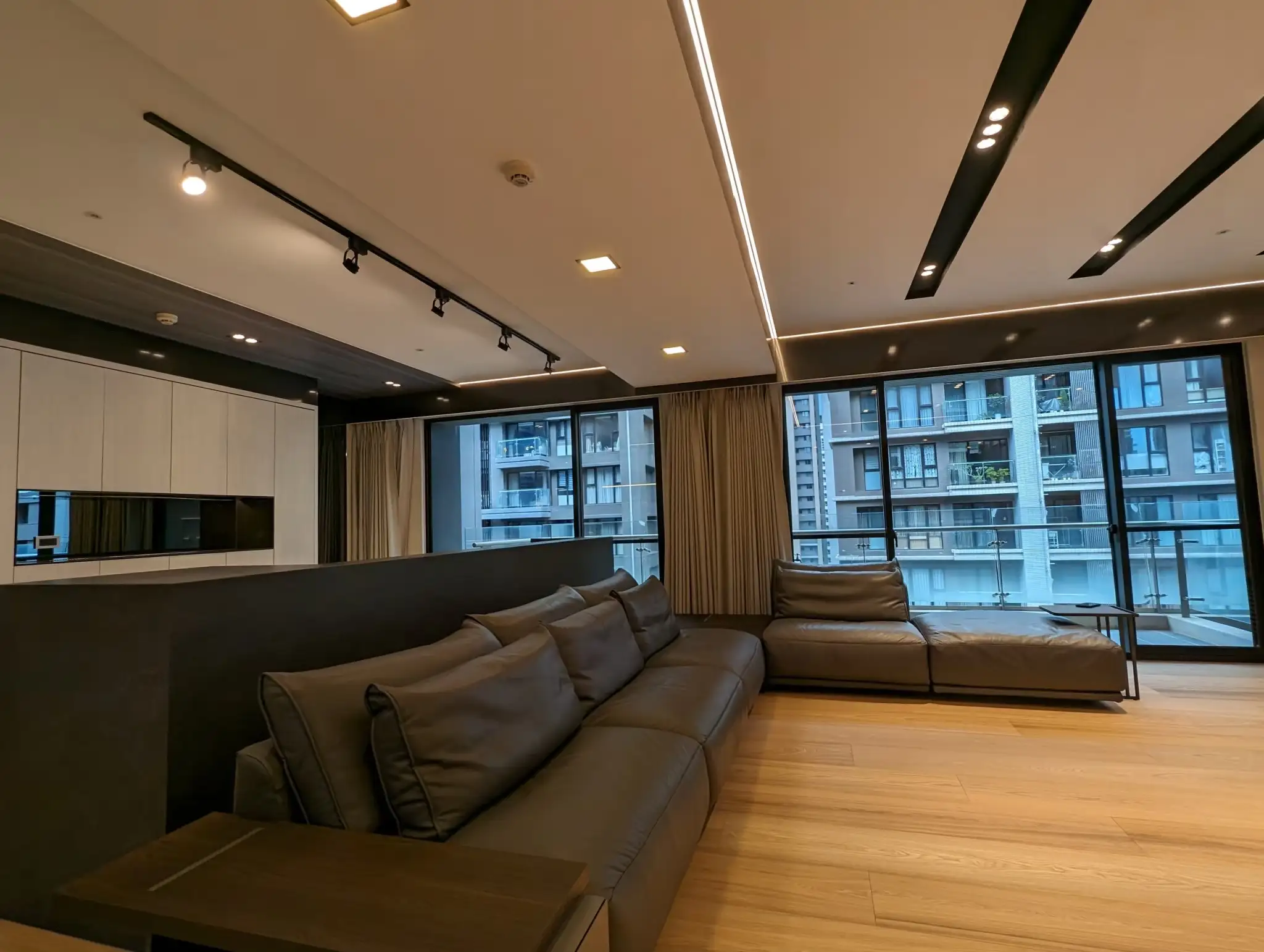 台灣住宅｜路易栓木＋雅典娜橡木 木地板完工照 5