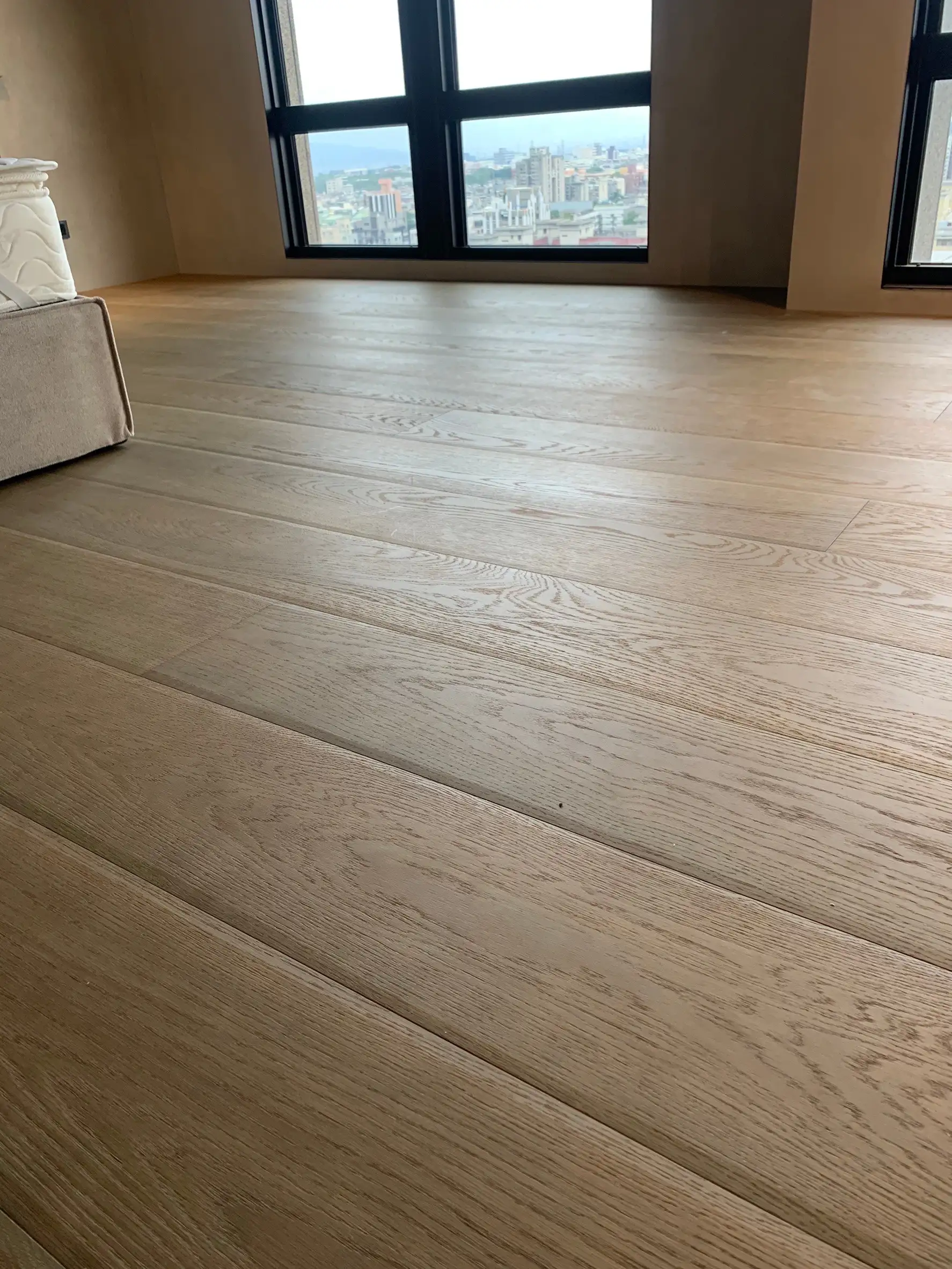 新北林口住宅｜阿爾卑斯橡木 木地板完工照 5