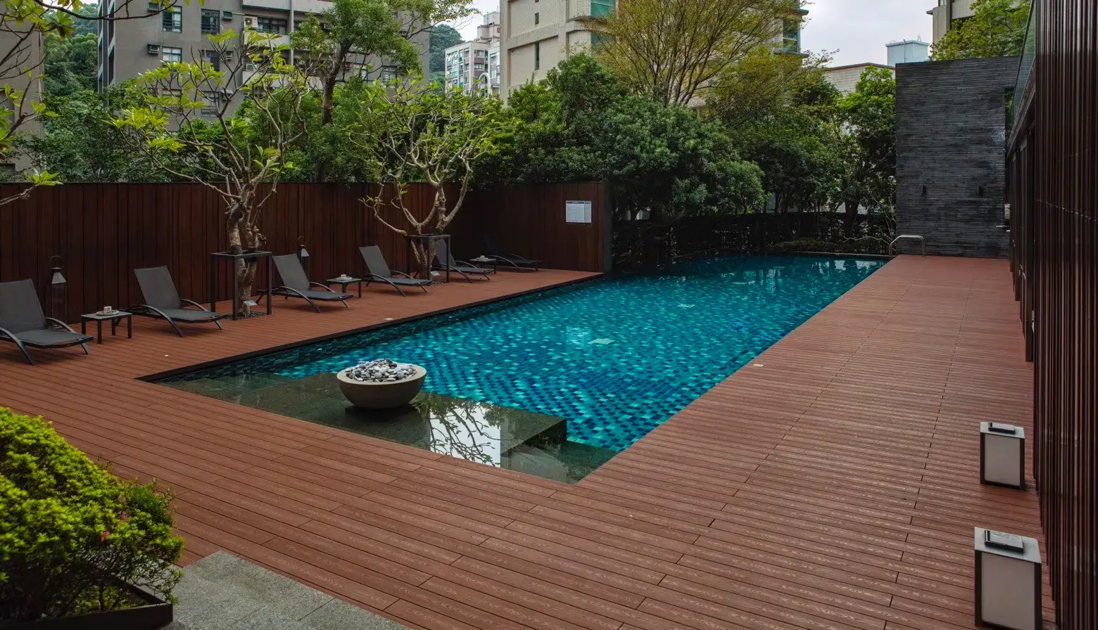台北內湖住宅｜戶外木地板 木地板完工照 6